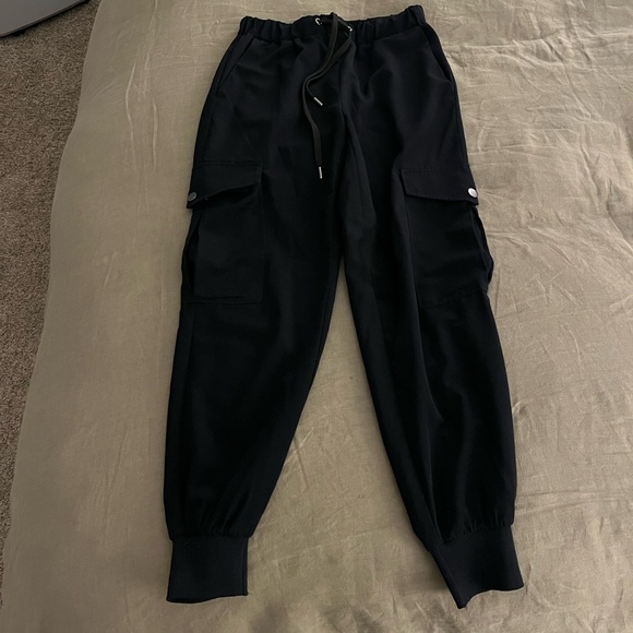 Zara Cargo Joggers - Picture 2 of 2